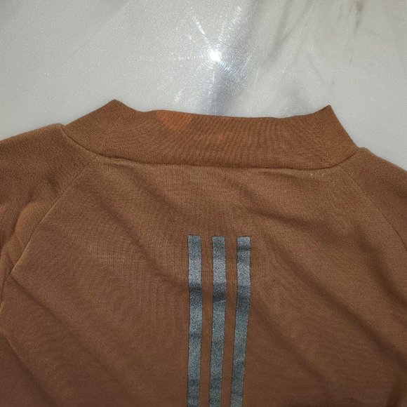 Adidas crop shirt - Picture 4 of 5